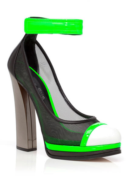 casadei-prabal-gurung-pre-fall-2013-green-capped-ankle-strap-pumps